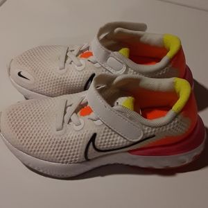 Euc! Nike renew shoes, 11c